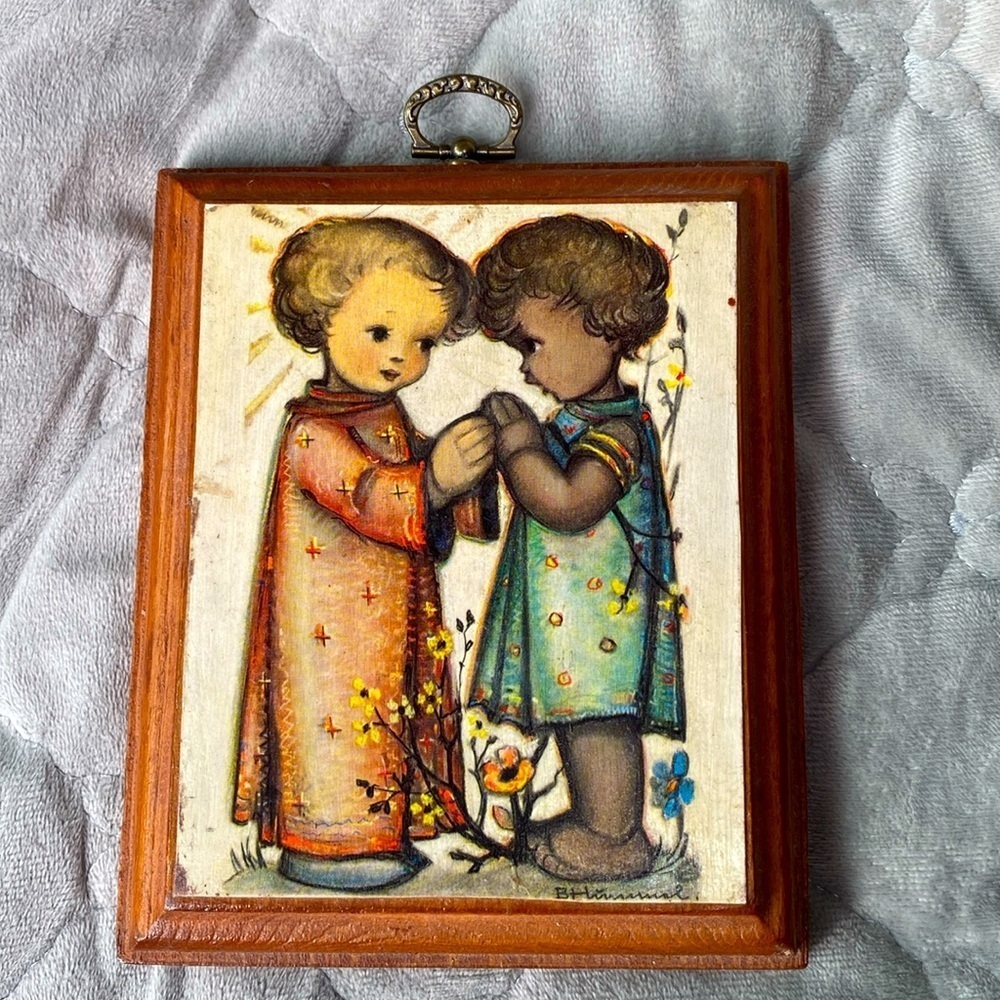 Vintage B Hummel praying children wooden plaque with hanger #03